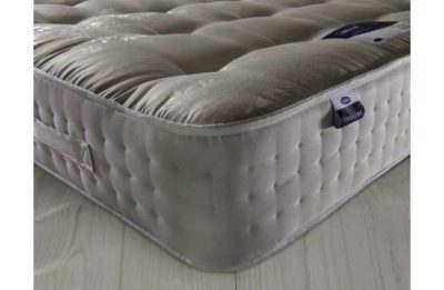 Silentnight Hemswell 2000 Pkt Orthopaedic Kingsize Mattress Silentnight Hemswell 2000 Pkt Orthopaedic Kingsize Mattress